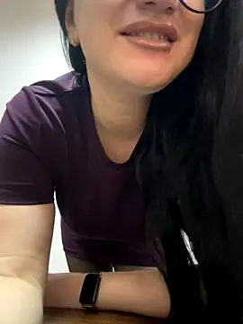 Snapshot of Molly-molly- chatting on 29, 10, 2025 Molly-molly- online show from 29, 10, 2025