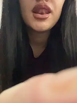 Snapshot of Molly-molly- chatting on 6, 11, 2025 Molly-molly- online show from 6, 11, 2025