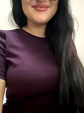 Snapshot of Molly-molly- chatting on 7, 11, 2025 Molly-molly- online show from 7, 11, 2025