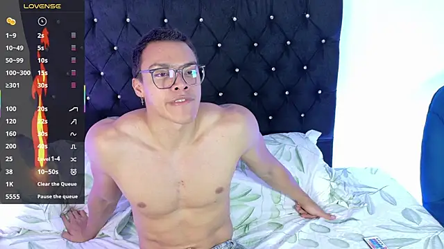 adriel escalante online show from 14, 7, 2026
