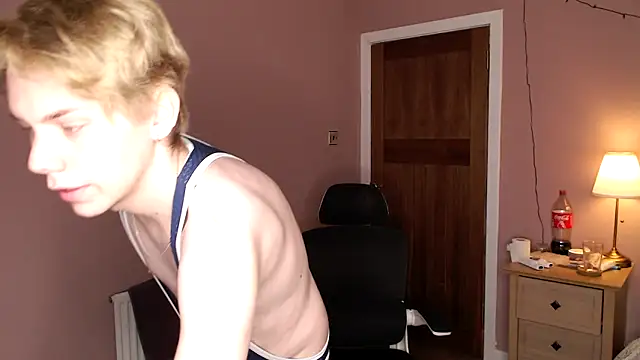Snapshot of scottishtwink01 chatting on 15, 9, 2025 scottishtwink01 online show from 15, 9, 2025