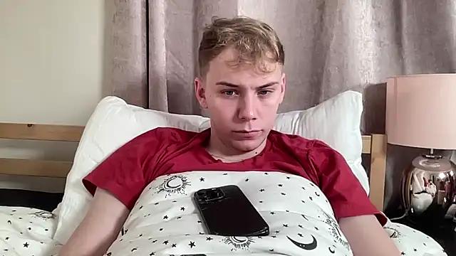 Snapshot of scottishtwink01 chatting on 23, 9, 2025 scottishtwink01 online show from 23, 9, 2025