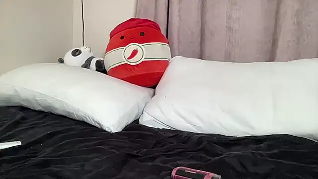 Snapshot of scottishtwink01 chatting on 15, 10, 2025 scottishtwink01 online show from 15, 10, 2025