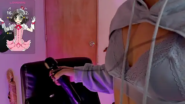 Snapshot of OxanaFedorova1- chatting on 12, 10, 2025 OxanaFedorova1- online show from 12, 10, 2025