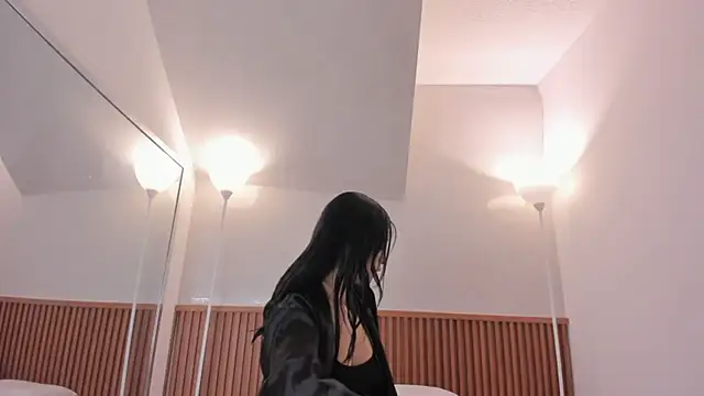 nicol giraldoo online show from 22, 2, 2026