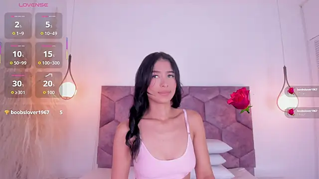 nicol giraldoo online show from 25, 7, 2026