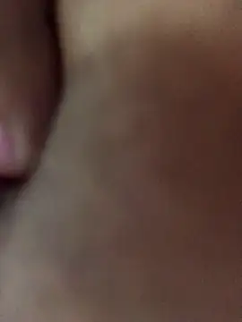 Snapshot of luzmelzinha chatting on 7, 10, 2025 luzmelzinha online show from 7, 10, 2025