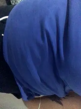 Snapshot of luzmelzinha chatting on 9, 11, 2025 luzmelzinha online show from 9, 11, 2025