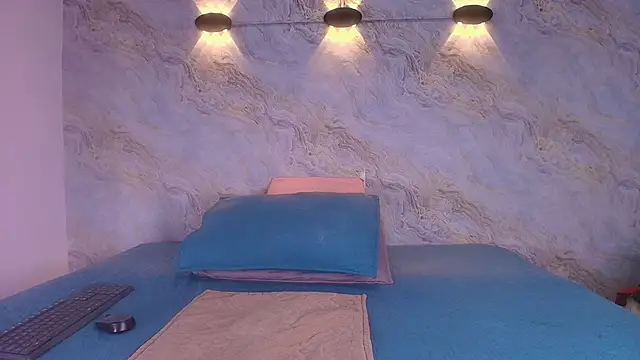 abbyrouss  online show from 13, 11, 2025