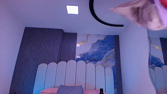 abbyrouss  online show from 19, 6, 2026