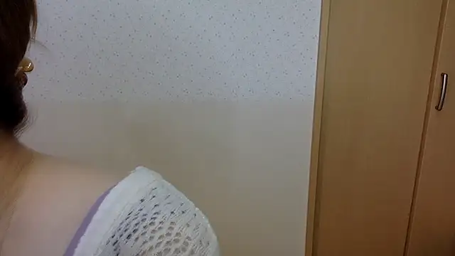 Snapshot of kitty_kyoto chatting on 7, 10, 2025 kitty kyoto online show from 7, 10, 2025