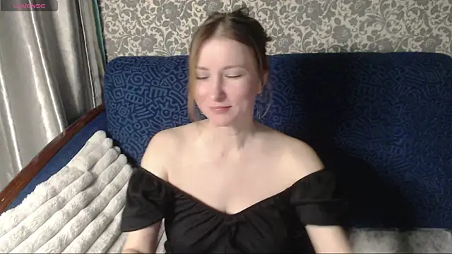 Snapshot of LesanaMagic chatting on 14, 10, 2025 LesanaMagic online show from 14, 10, 2025