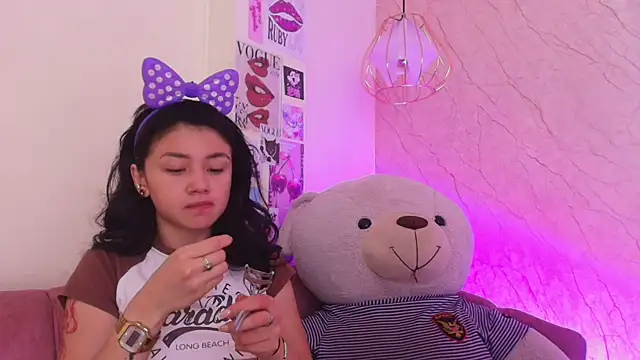 april bennett online show from 14, 11, 2025