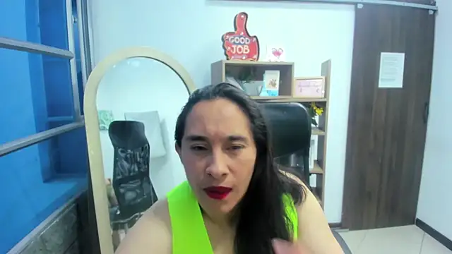 Snapshot of LeilaSmith_ chatting on 4, 11, 2025 LeilaSmith online show from 4, 11, 2025