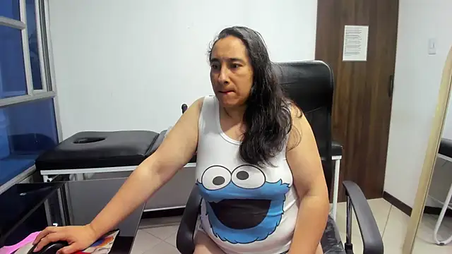 Snapshot of LeilaSmith_ chatting on 5, 3, 2026 LeilaSmith online show from 5, 3, 2026