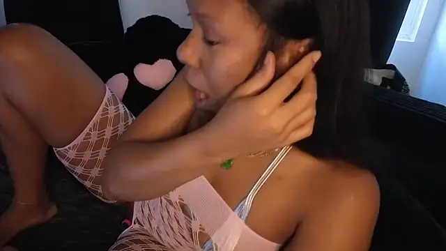 Snapshot of __suki chatting on 14, 9, 2025   suki online show from 14, 9, 2025