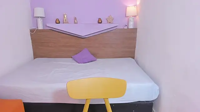 BiancaEmber9 online show from 17, 10, 2025