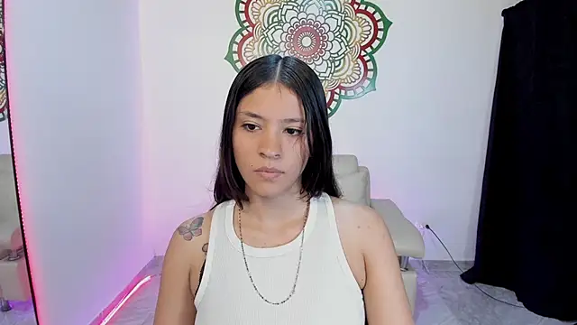 Candy fox 19 online show from 22, 7, 2026