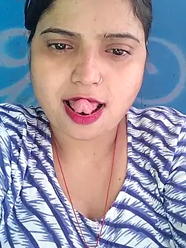 Hot-Pooja25 online show from 5, 2, 2026