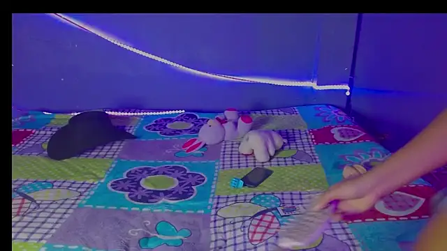 Snapshot of carito-08 chatting on 29, 10, 2025 carito-08 online show from 29, 10, 2025