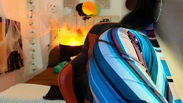 crazy b00bs online show from 21, 10, 2025