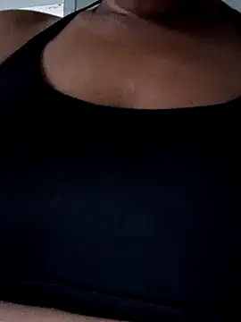 Snapshot of Fernanda005 chatting on 13, 9, 2025 Fernanda005 online show from 13, 9, 2025