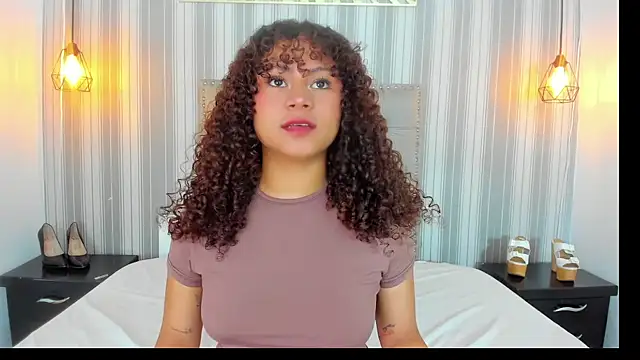 Snapshot of Sofiapassionne chatting on 8, 7, 2026 Sofiapassionne online show from 8, 7, 2026