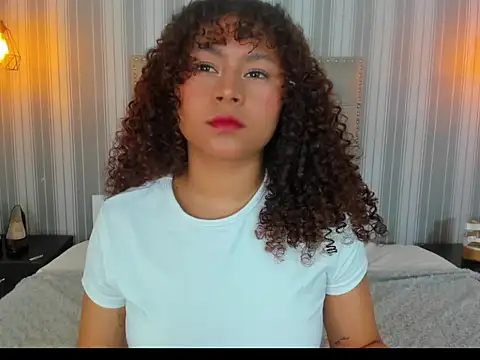 Snapshot of Sofiapassionne chatting on 21, 7, 2026 Sofiapassionne online show from 21, 7, 2026