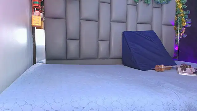 kissme luna online show from 3, 12, 2025