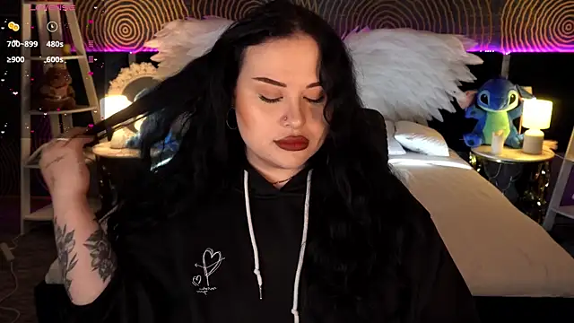 SerahMirabeli online show from 13, 11, 2025