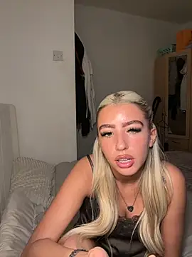 BlondeBetty online show from 17, 12, 2025