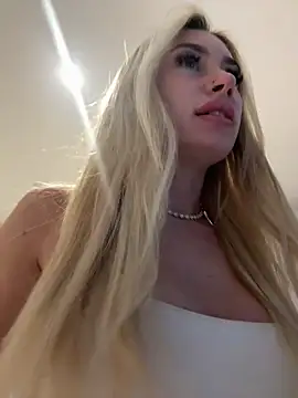 SexySaraxxoo online show from 29, 4, 2026