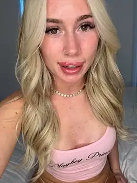 SexySaraxxoo online show from 29, 4, 2026
