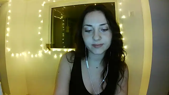 Snapshot of Ulvaya chatting on 17, 7, 2026 Ulvaya online show from 17, 7, 2026