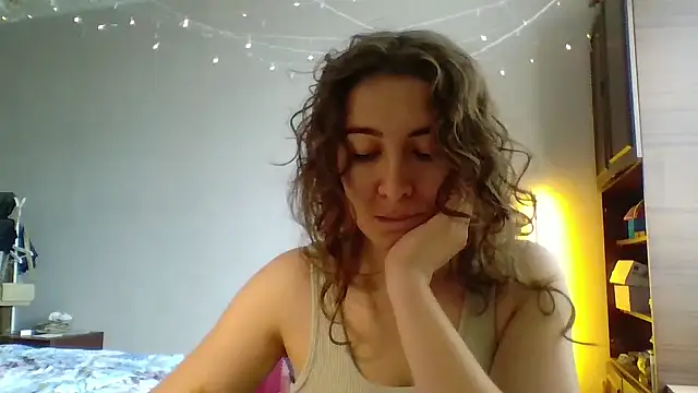Snapshot of Mireeina chatting on 20, 7, 2026 Mireeina online show from 20, 7, 2026