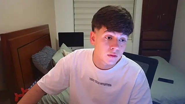 tightncuteass online show from 27, 9, 2025