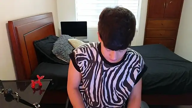 tightncuteass online show from 2, 11, 2025