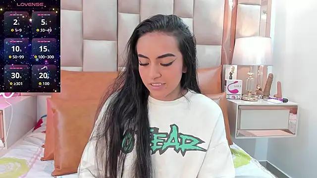 Leslie Bussh  online show from 13, 12, 2025