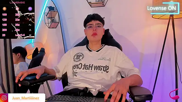 Snapshot of Im_Juaniito chatting on 5, 10, 2025 Im Juaniito online show from 5, 10, 2025