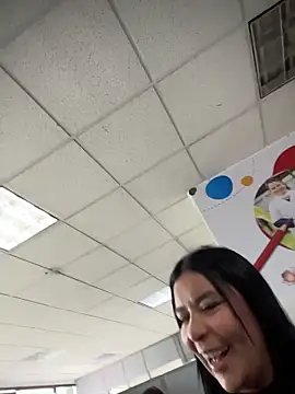 IrisDuvall online show from 22, 4, 2026