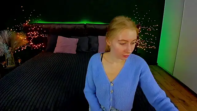 Alina Blonde online show from 20, 9, 2025