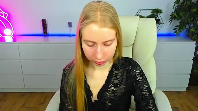 Alina Blonde online show from 19, 3, 2026