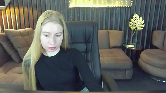 Alina Blonde online show from 27, 3, 2026