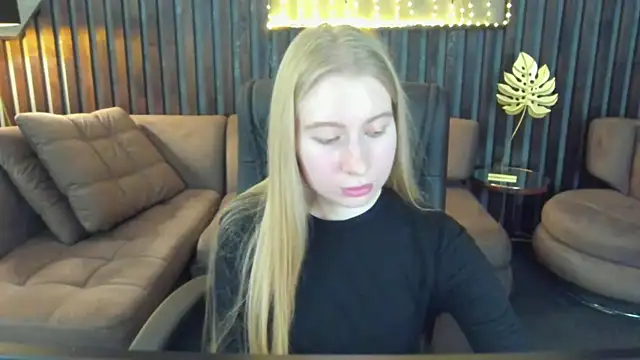 Alina Blonde online show from 27, 3, 2026