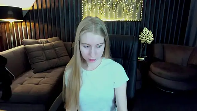 Alina Blonde online show from 3, 5, 2026