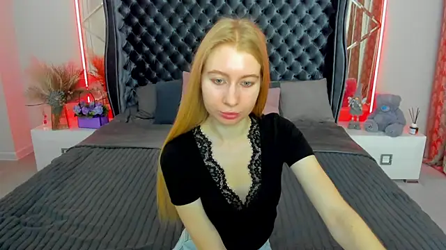 Alina Blonde online show from 7, 5, 2026