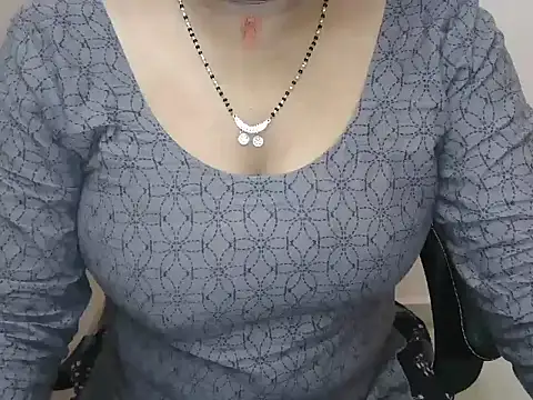 Snapshot of bold_naina chatting on 18, 10, 2025 bold naina online show from 18, 10, 2025