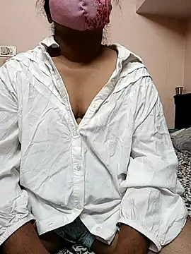 Snapshot of preethi-lovely chatting on 30, 9, 2025 preethi-lovely online show from 30, 9, 2025