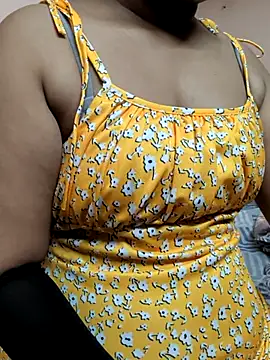 Snapshot of preethi-lovely chatting on 10, 10, 2025 preethi-lovely online show from 10, 10, 2025