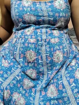 Snapshot of preethi-lovely chatting on 27, 10, 2025 preethi-lovely online show from 27, 10, 2025